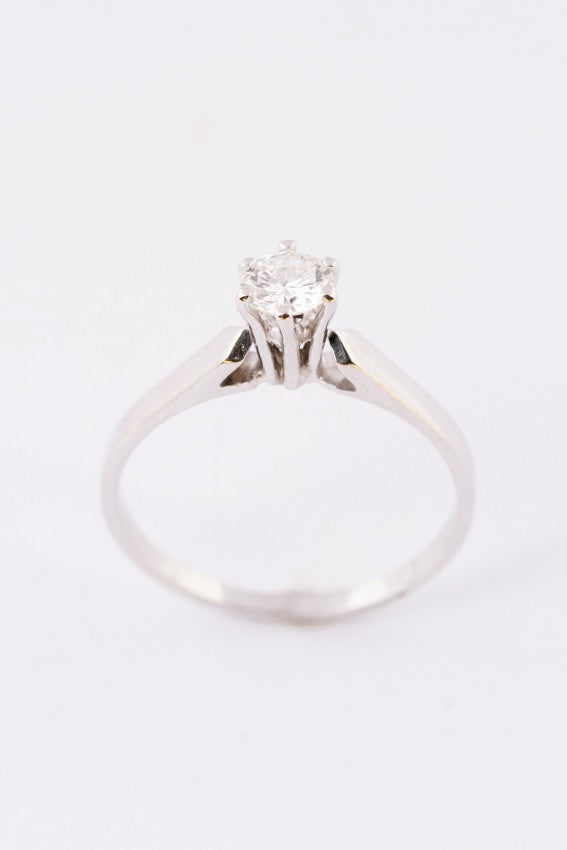 Wit gouden solitair ring met een briljant van 0.35 ct.