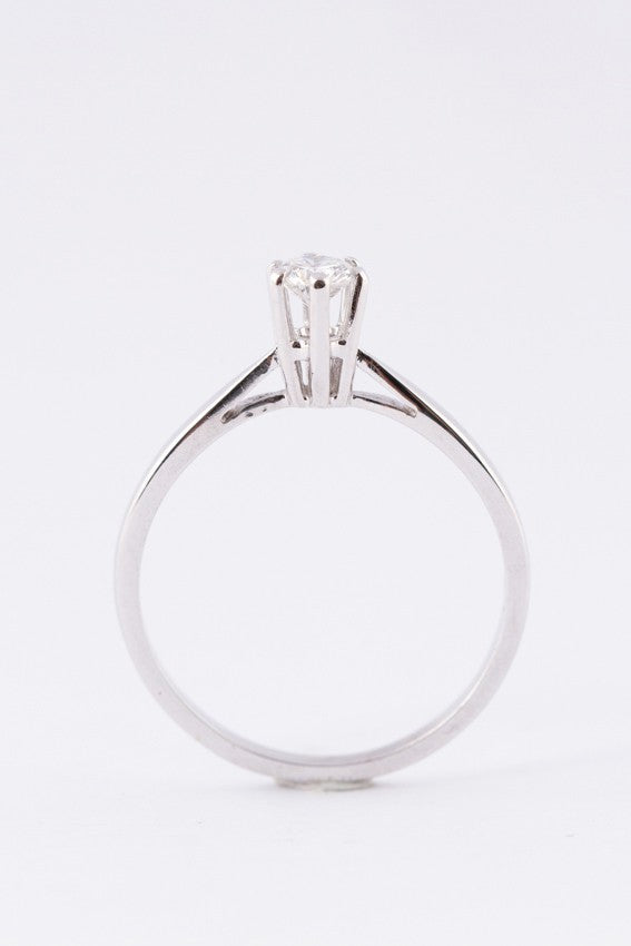 Wit gouden solitair ring met een briljant van ca. 0.25 ct.