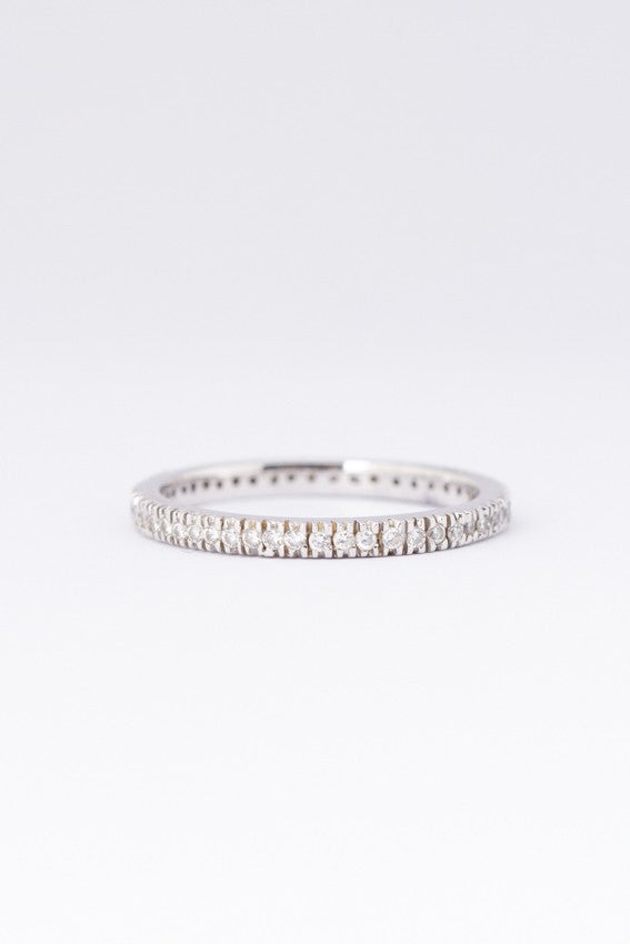 White gold alliance ring with 53 diamonds