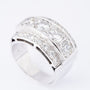 Wit gouden band ring met briljanten. Ca. 3.2 ct.