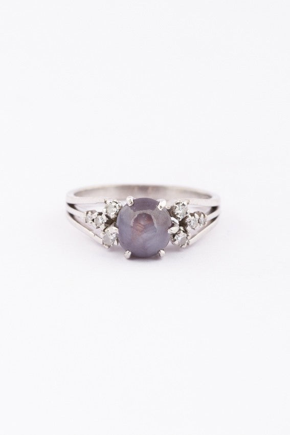 Gouden ring met saffier en diamanten