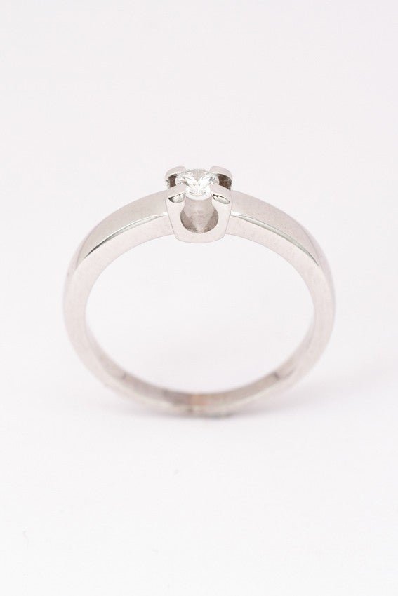 Wit gouden solitair ring met een briljant