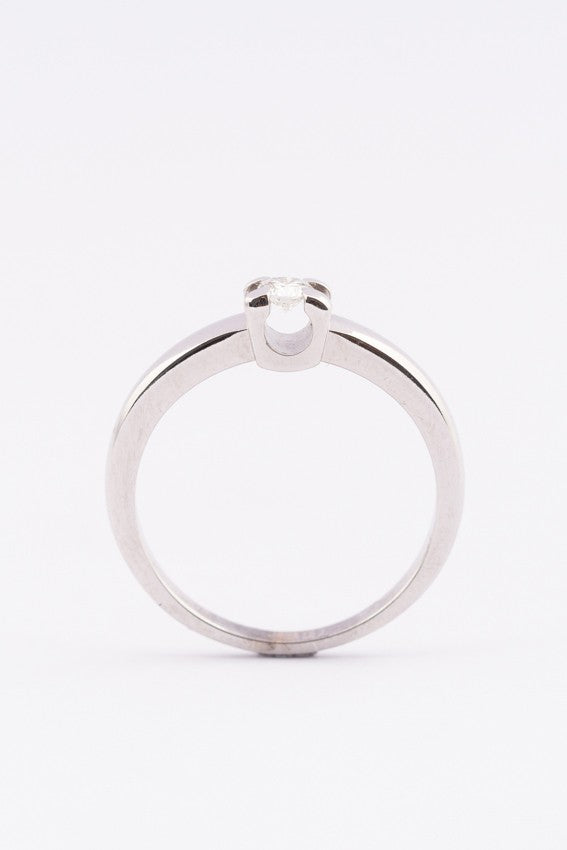 Wit gouden solitair ring met een briljant