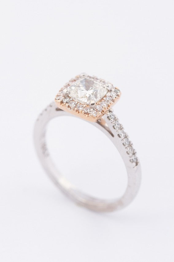 Wit/rosé gouden entourage ring met briljanten