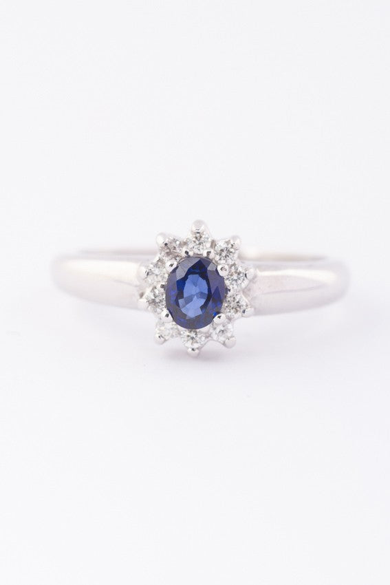 Wit gouden ring met saffier en briljanten