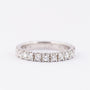 Wit gouden alliance ring met 23 briljanten. Totaal 1.05 ct.