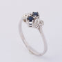 Wit gouden ring met 2 saffieren en 6 diamanten