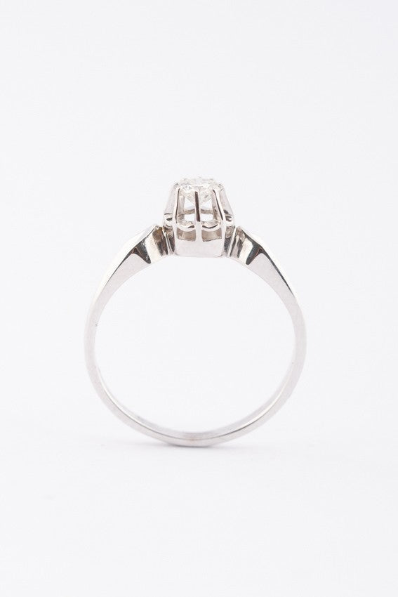 White gold solitaire ring with a brilliant of approx. 0.18 ct.