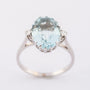 Wit gouden ring met natuurlijke aquamarijn en briljanten