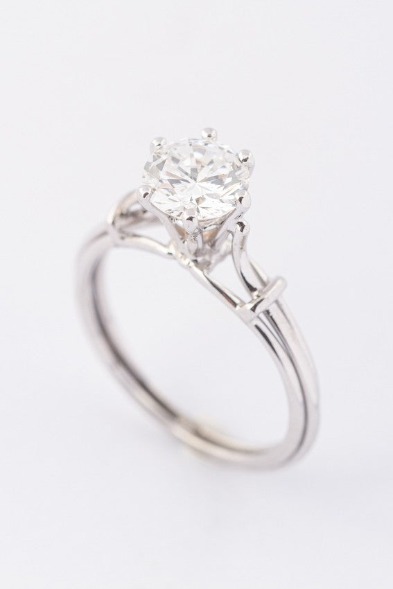 White gold solitaire ring with a brilliant