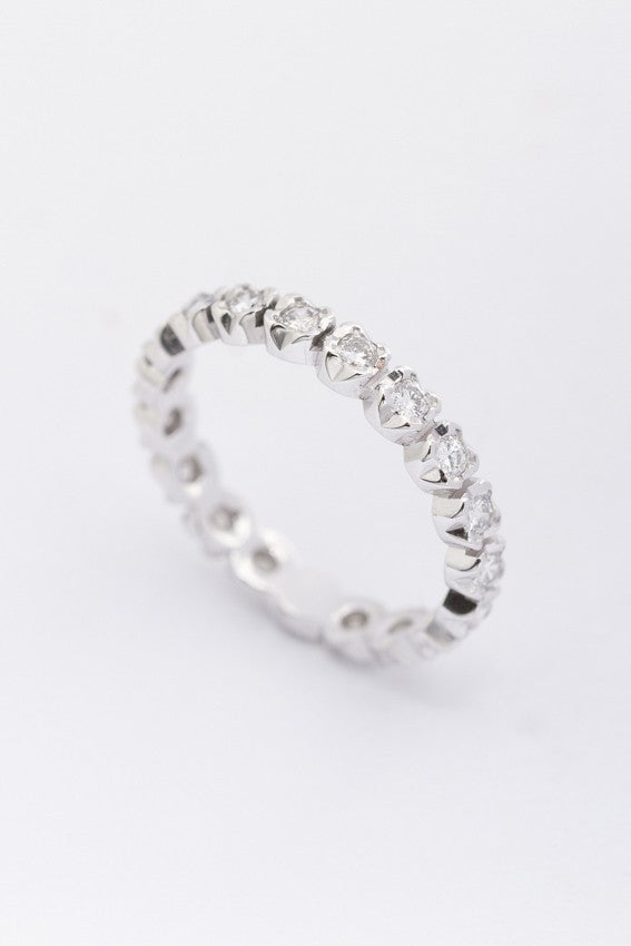 White gold alliance ring with diamonds
