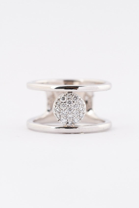 White gold double ring with 24 diamonds