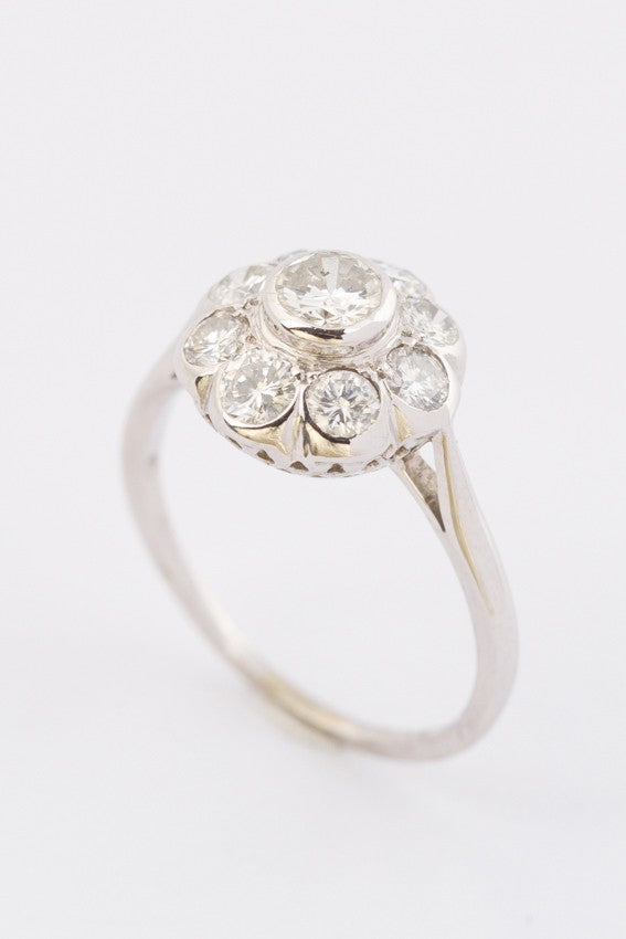 White gold entourage ring with 9 brilliant-cut diamonds. Total 1.00 ct.