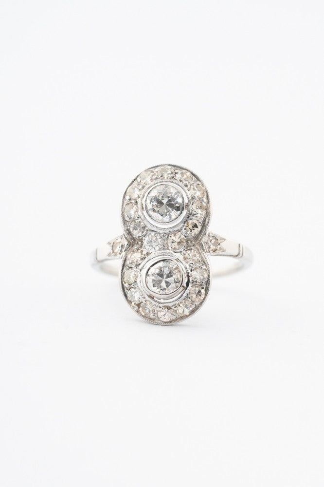 Art Deco platinum princess ring with 2 brilliant-cut diamonds