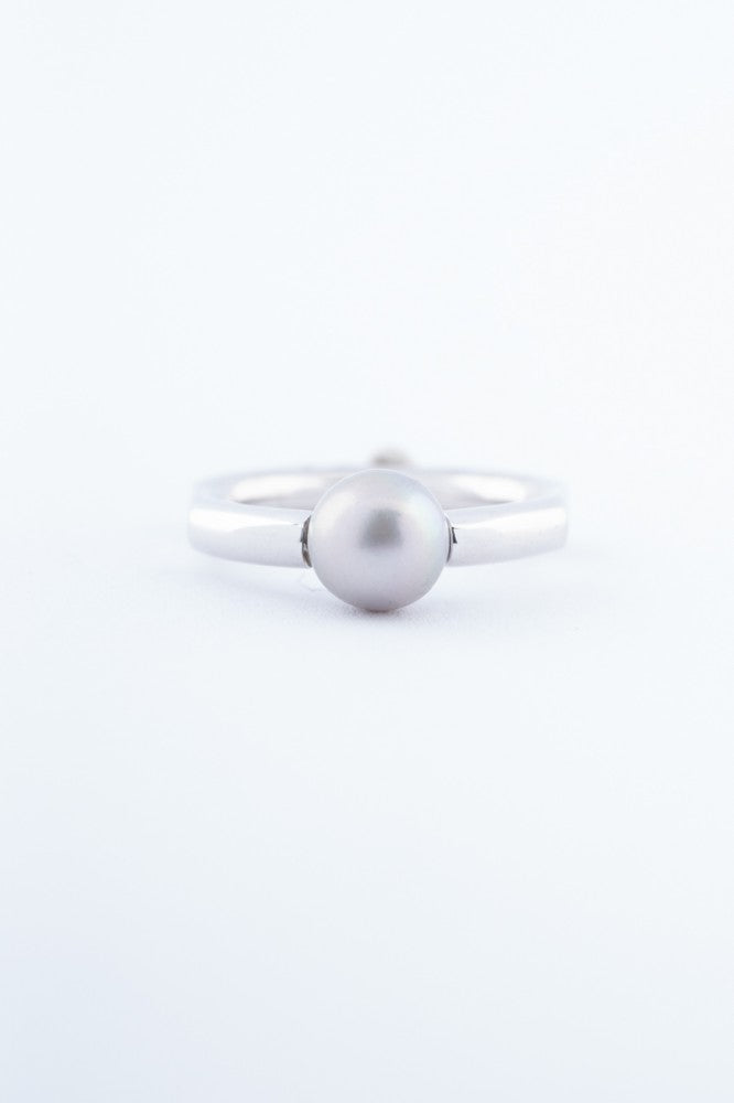 Wit gouden ring met cultive parel