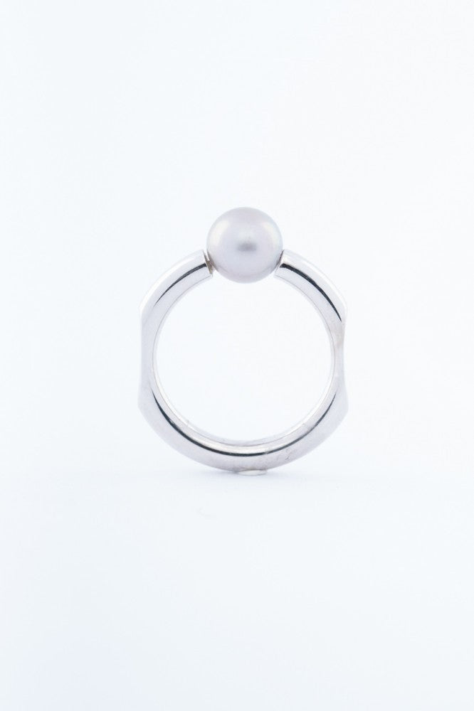 Wit gouden ring met cultive parel