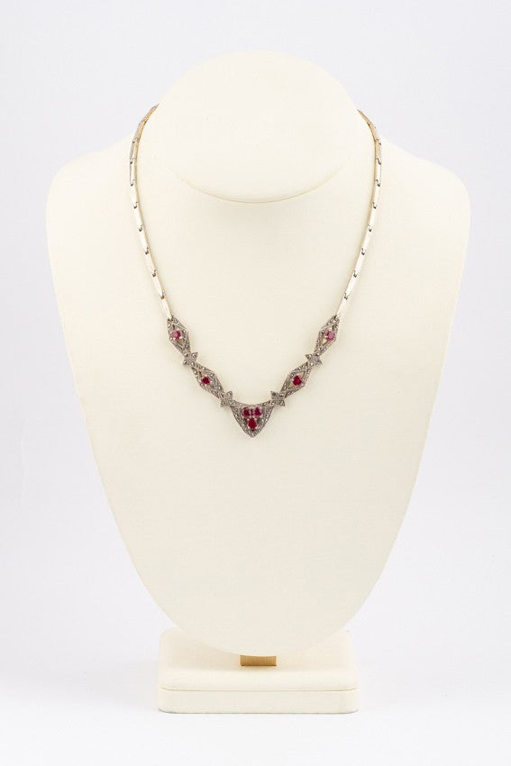 Zilveren demi-parure met robijnen en markasiet