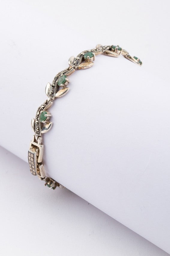 Zilveren parure met smaragden en markasiet