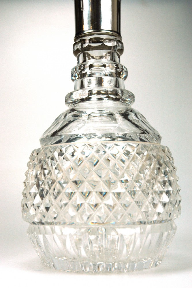 Kristallen karaf met ruitslijpsel