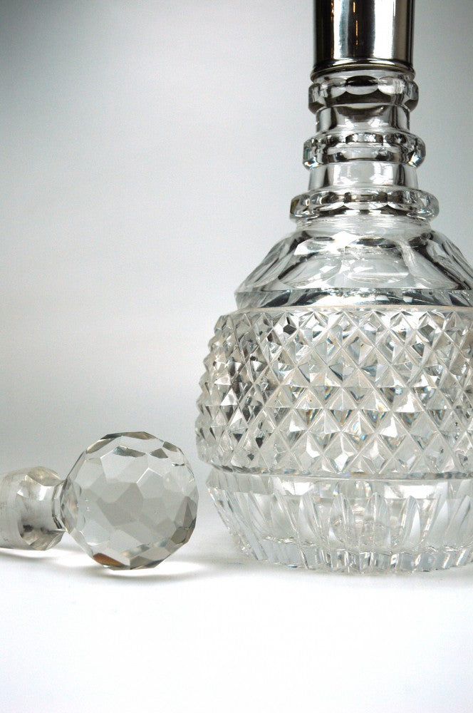 Kristallen karaf met ruitslijpsel