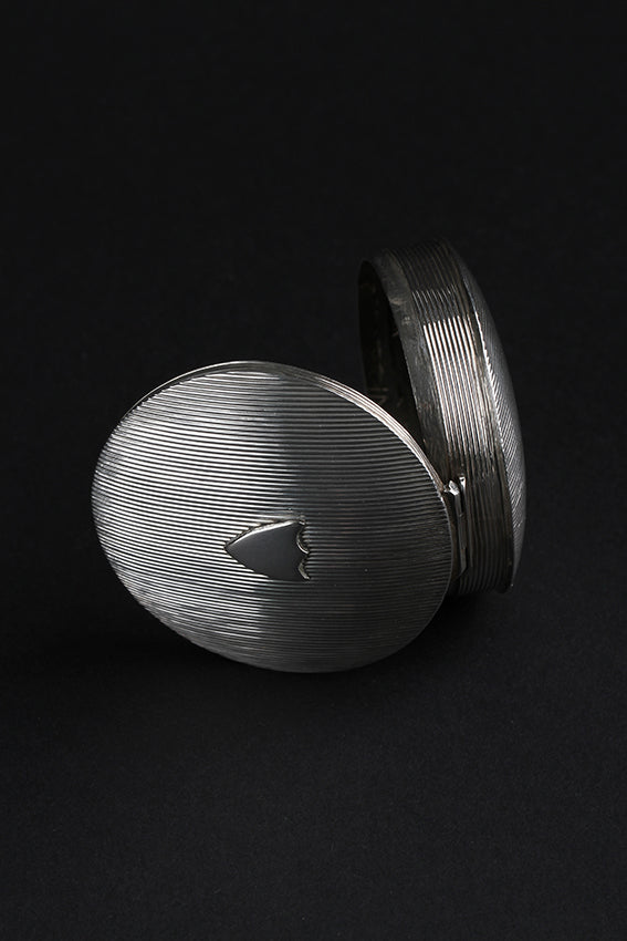 Antiek zilveren pillen doosje