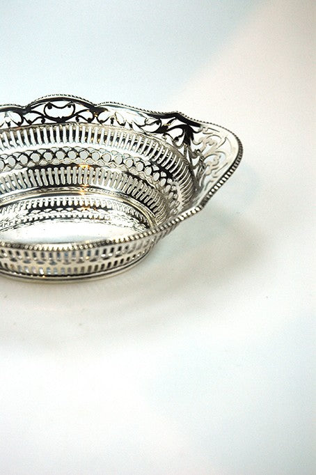 Silver bonbon basket