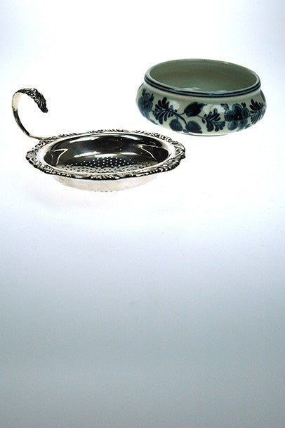 Oud zilveren theezeefje